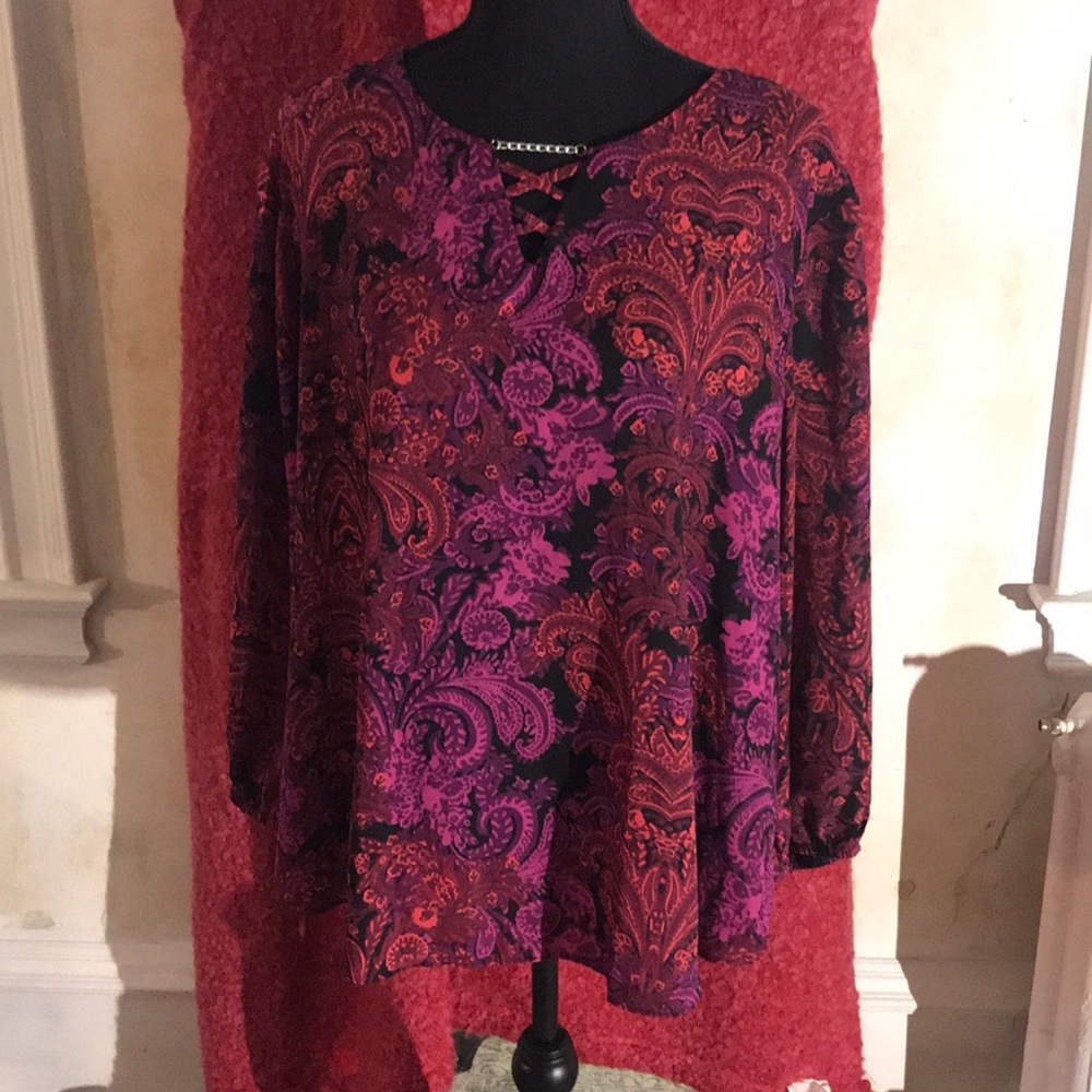 Pretty multi-colored blouse